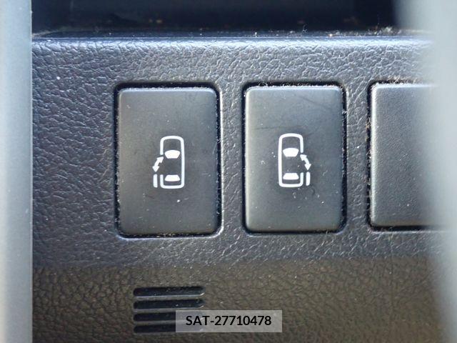 Toyota VOXY 2011-12 349615-18