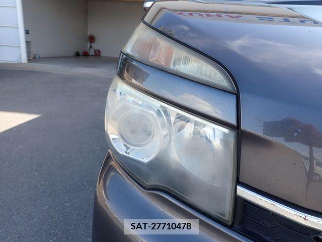 Toyota VOXY 2011-12 349615-23
