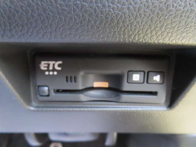Suzuki SWIFT 2020-06 19734-8