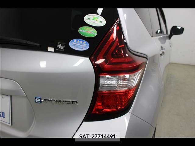 Nissan NOTE 2018-10 279963-6