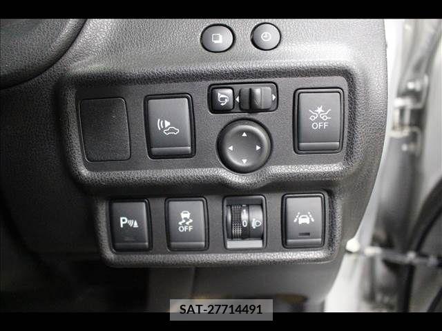 Nissan NOTE 2018-10 279963-16
