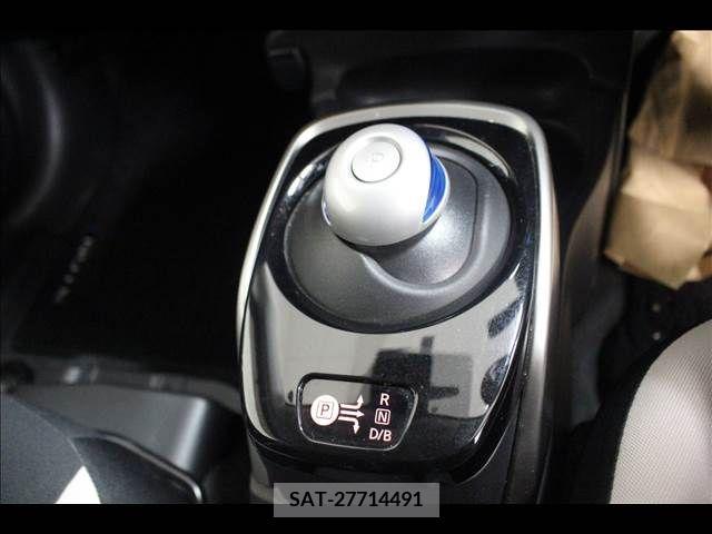 Nissan NOTE 2018-10 279963-14