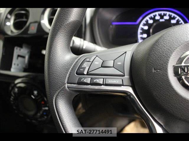 Nissan NOTE 2018-10 279963-17