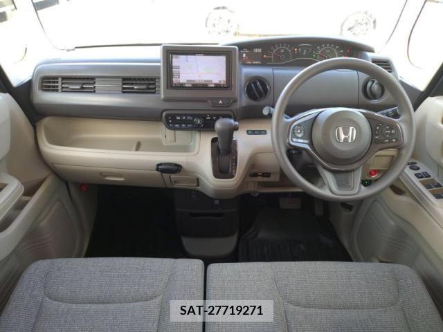 Honda N BOX 2019-04 307044-2