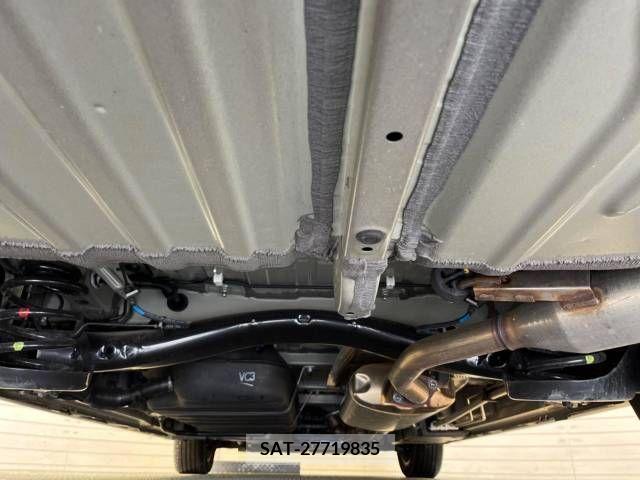 Toyota VOXY 2023-10 289031-19