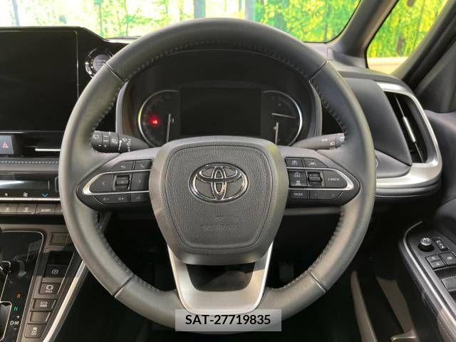 Toyota VOXY 2023-10 289031-12