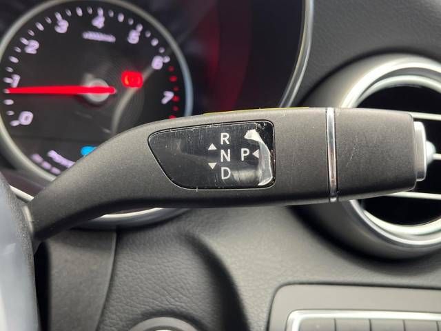 Mercedes Benz C-CLASS 2019-03 189365-11