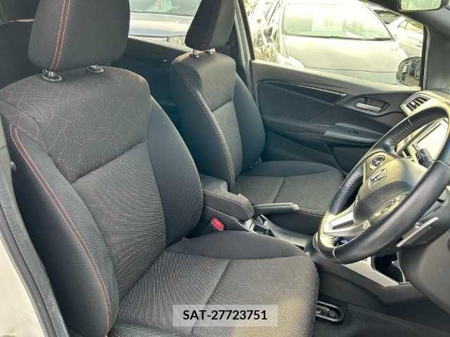 Honda FIT HYBRID 2013-11 269666-15