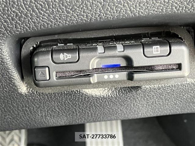 Toyota PRIUS 2022-10 366315-12