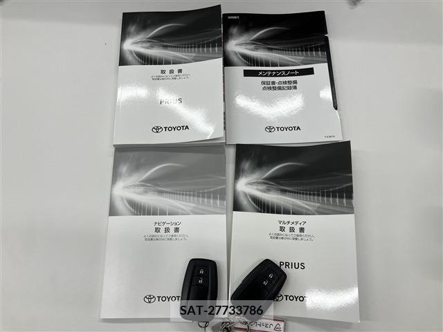 Toyota PRIUS 2022-10 366315-1
