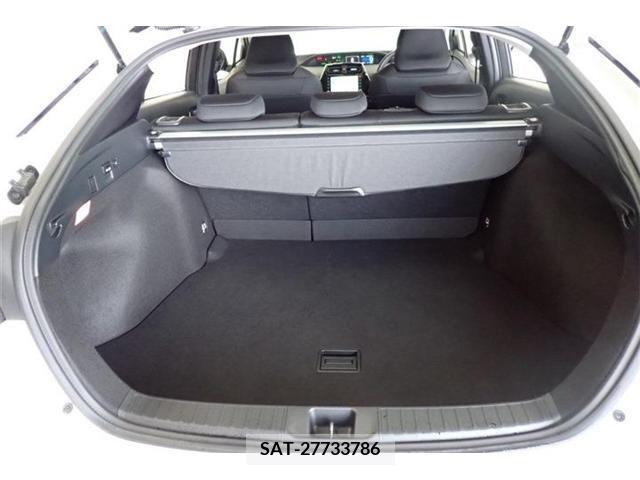 Toyota PRIUS 2022-10 366315-18