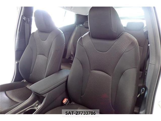 Toyota PRIUS 2022-10 366315-16