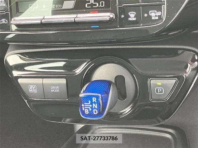 Toyota PRIUS 2022-10 366315-14