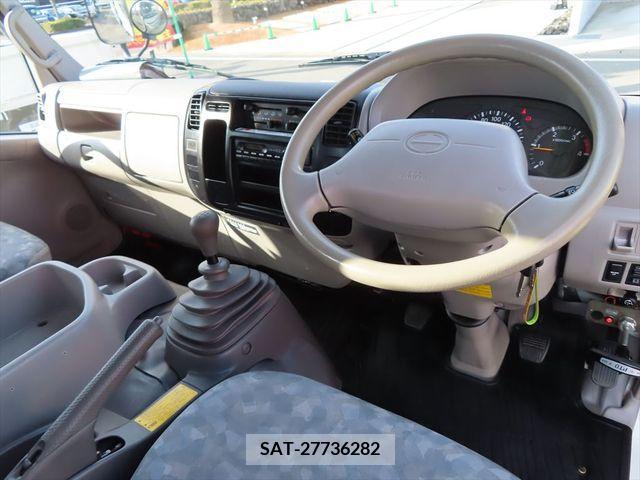 Hino DUTRO 2011-02 221962-1