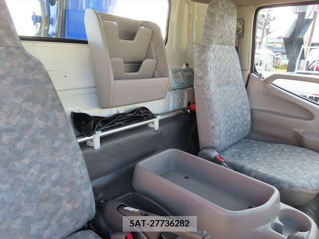Hino DUTRO 2011-02 221962-6