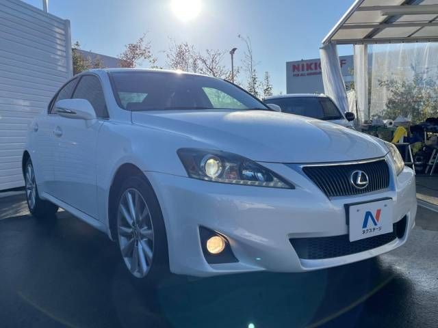 Lexus IS 2011-01 195071-16