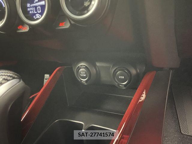 Suzuki SWIFT 2020-10 369042-19