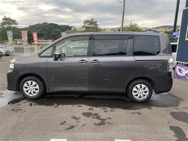 Toyota VOXY 2011-02 188285-14