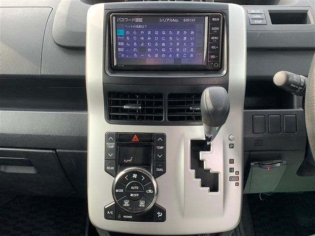 Toyota VOXY 2011-02 188285-25