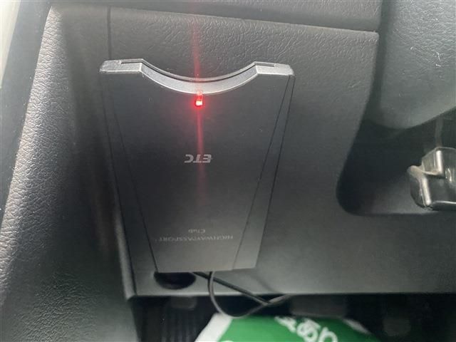 Toyota VOXY 2011-02 188285-18