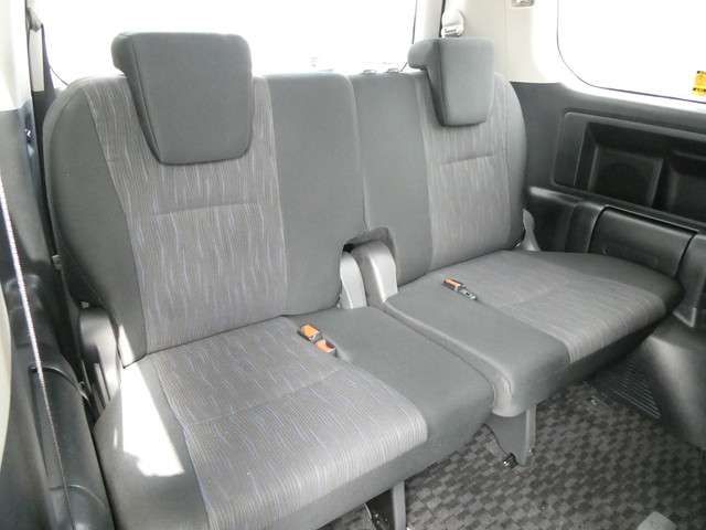 Toyota VOXY 2010-06 22824-14