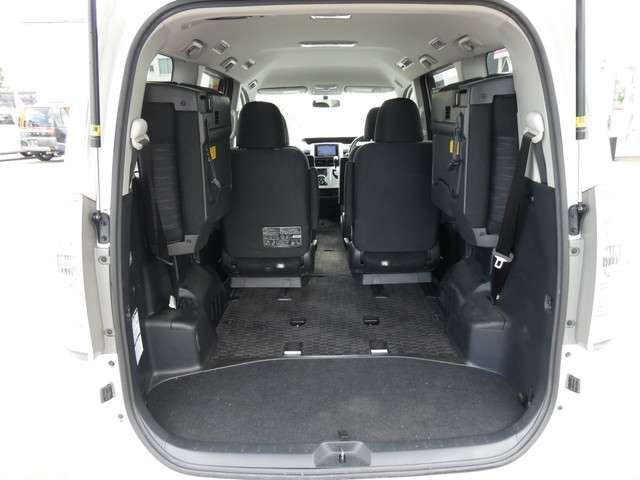 Toyota VOXY 2010-06 22824-17