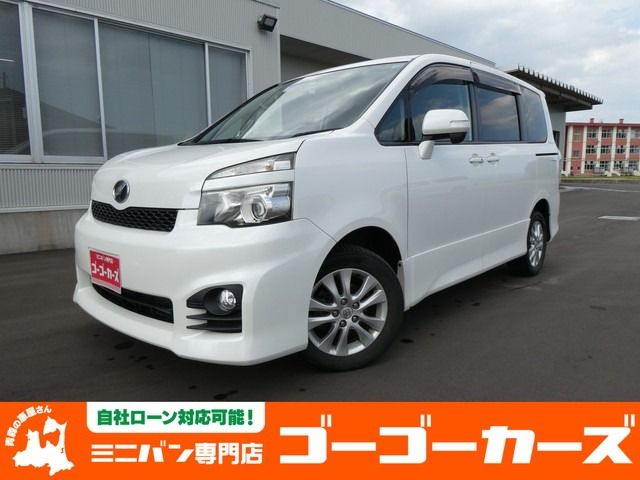 Toyota VOXY 2010-06 22824-0