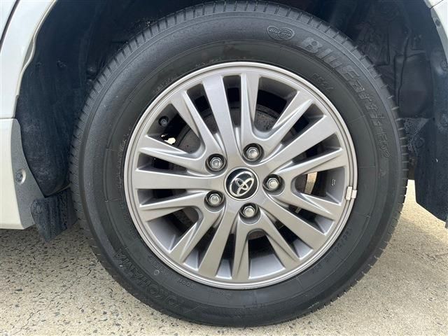 Toyota ESQUIRE 2016-05 194853-15