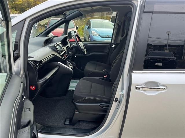 Toyota ESQUIRE 2016-05 194853-2