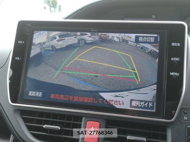 Toyota VOXY 2017-10 255630-18