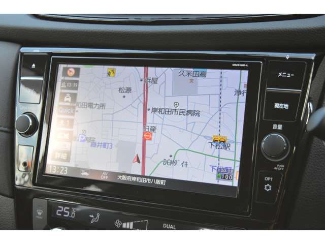 Nissan X-TRAIL 2019-03 12038-4
