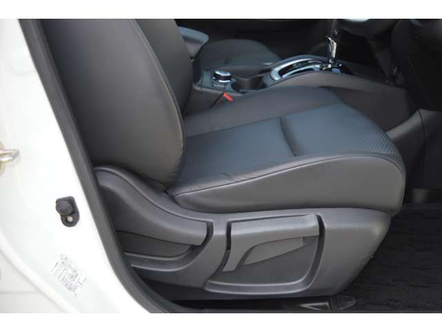 Nissan X-TRAIL 2019-03 12038-6