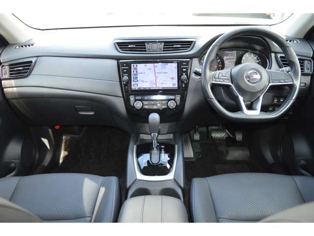 Nissan X-TRAIL 2019-03 12038-3