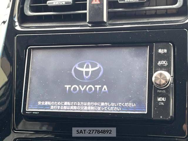Toyota PRIUS 2017-06 330610-3