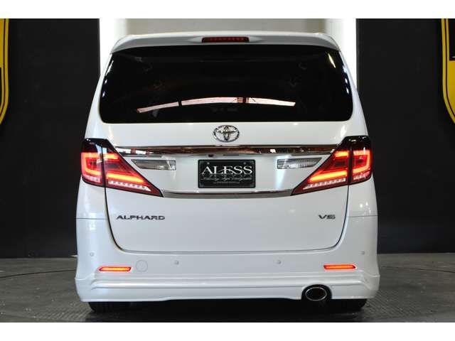 Toyota ALPHARD 2012-04 8108-7
