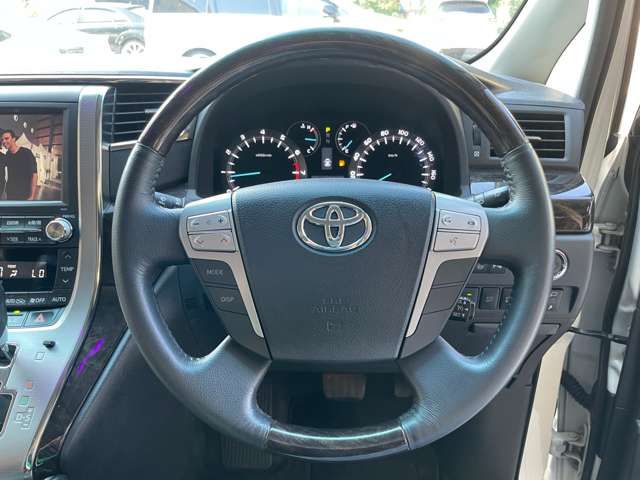Toyota ALPHARD 2012-04 8108-12