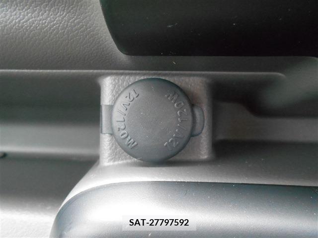 Suzuki EVERY 2015-04 385520-18