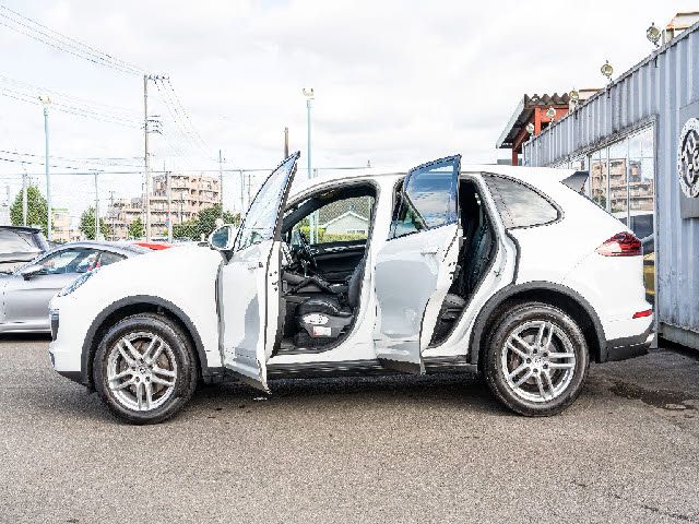 Porsche CAYENNE 2016-12 4471-29