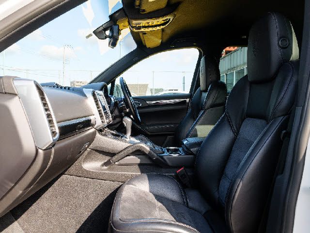 Porsche CAYENNE 2016-12 4471-13