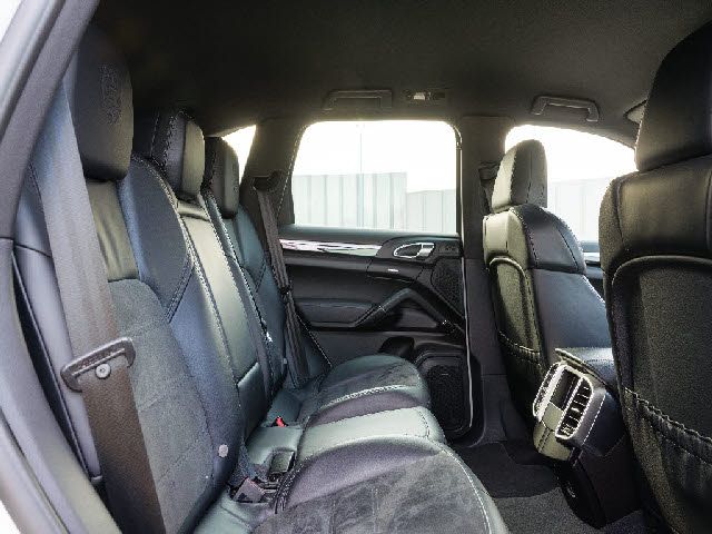 Porsche CAYENNE 2016-12 4471-26