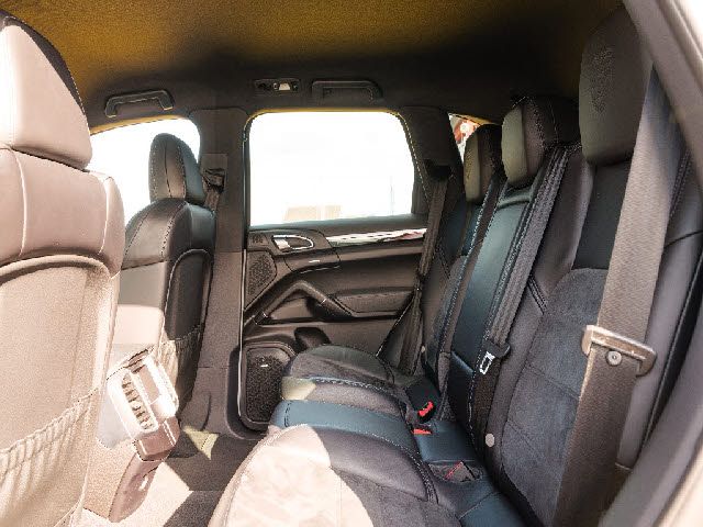 Porsche CAYENNE 2016-12 4471-25