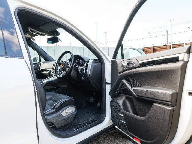Porsche CAYENNE 2016-12 4471-24