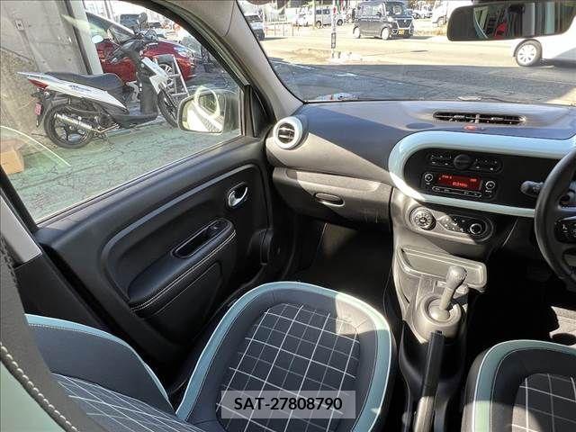 Renault TWINGO 2018-01 212436-21