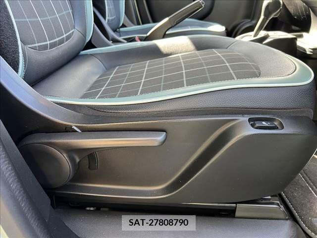 Renault TWINGO 2018-01 212436-12