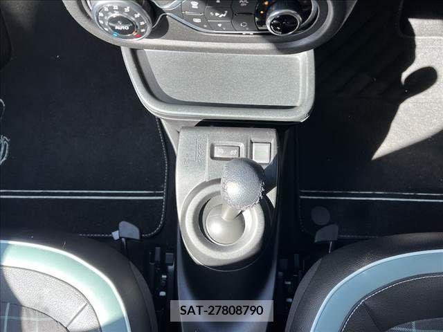 Renault TWINGO 2018-01 212436-15