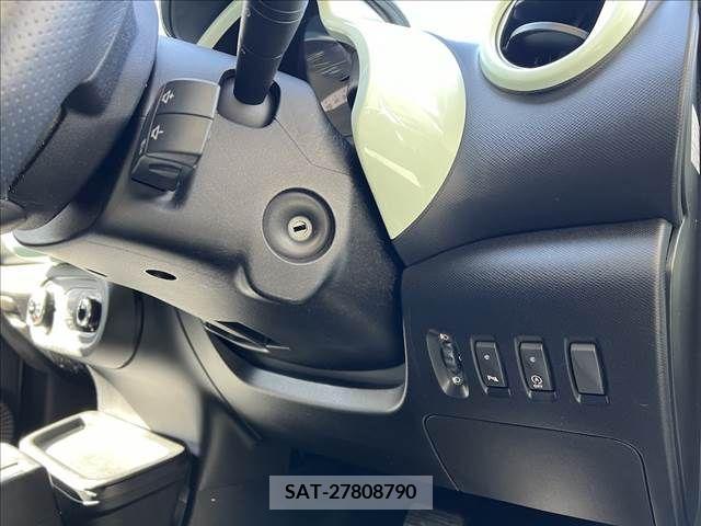 Renault TWINGO 2018-01 212436-10