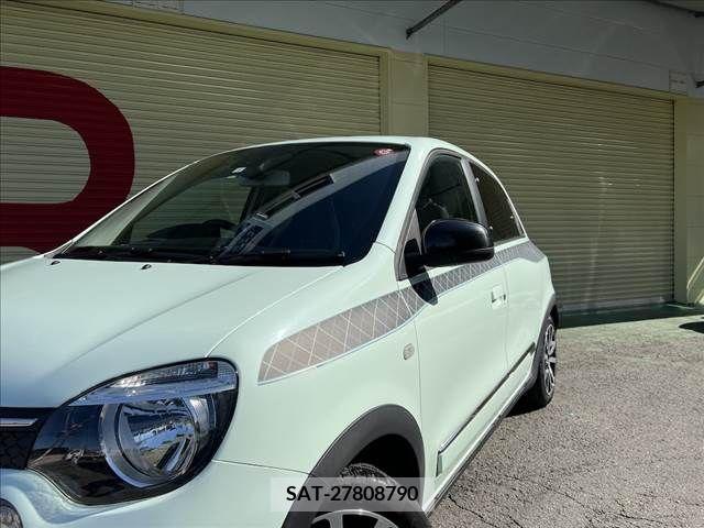 Renault TWINGO 2018-01 212436-2