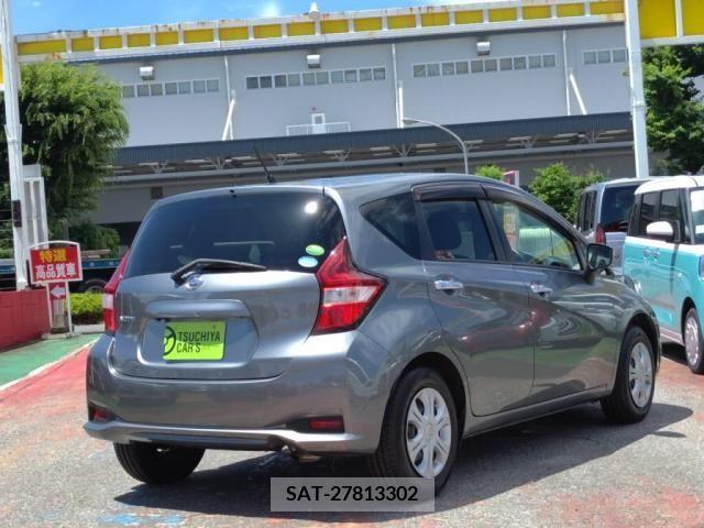 Nissan NOTE 2018-04 302426-1