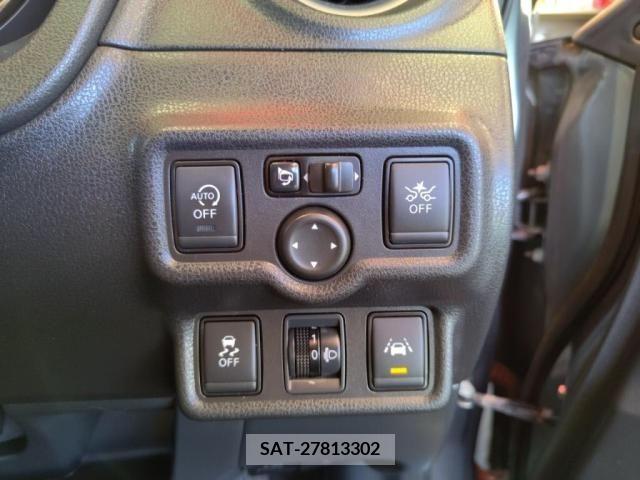 Nissan NOTE 2018-04 302426-15