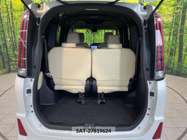 Toyota NOAH 2019-09 365114-11